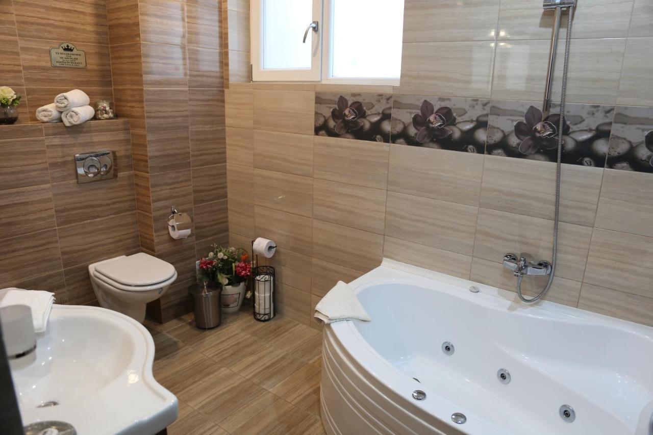 Boutique Vila White Duchess Năvodari Exterior foto