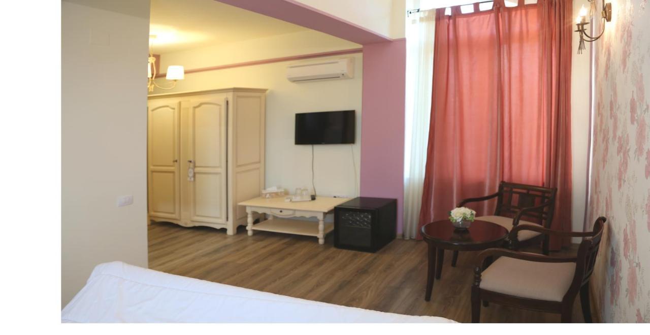 Boutique Vila White Duchess Năvodari Exterior foto