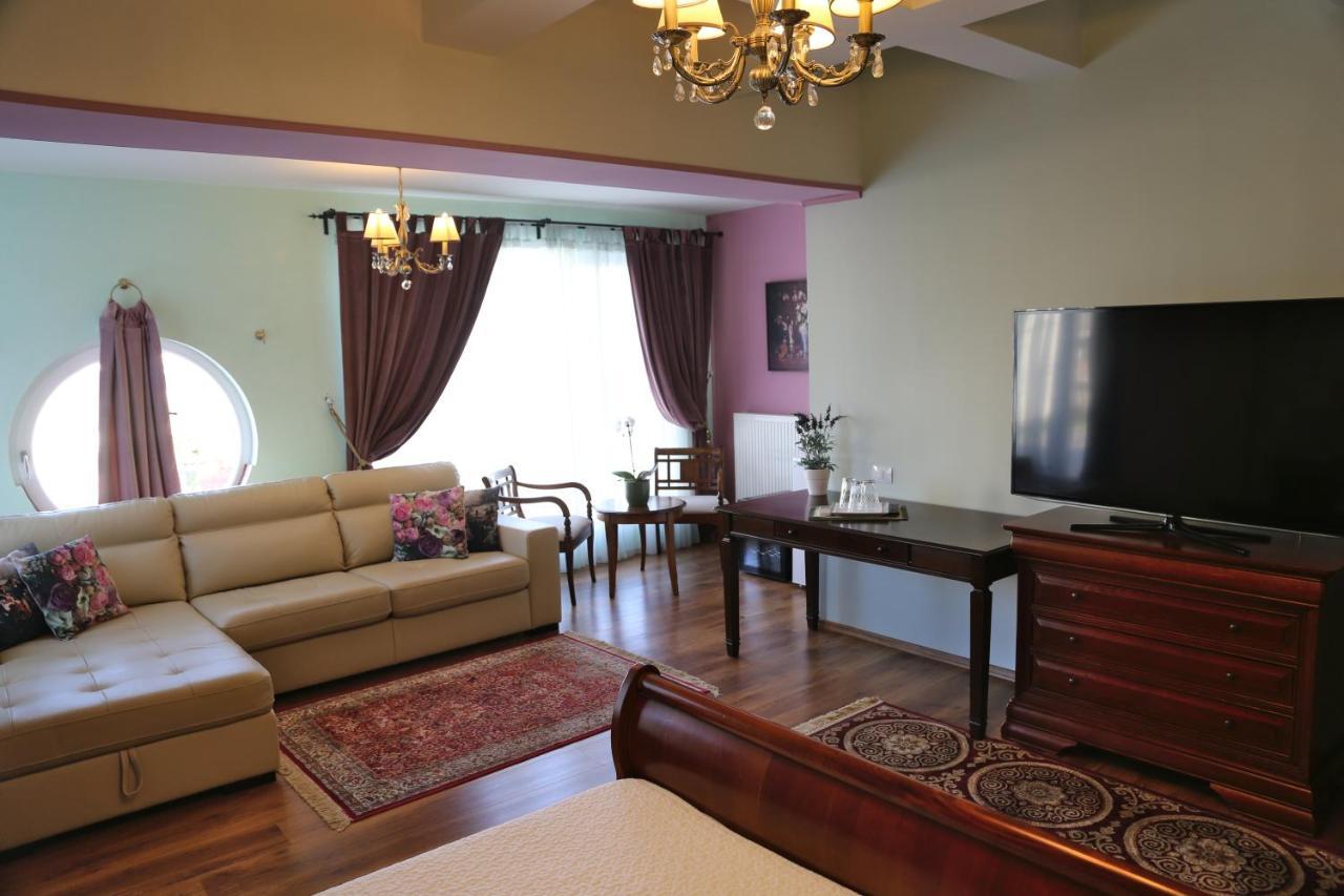 Boutique Vila White Duchess Năvodari Exterior foto