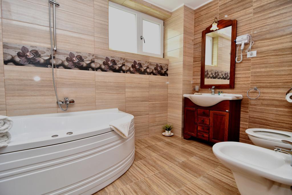 Boutique Vila White Duchess Năvodari Exterior foto