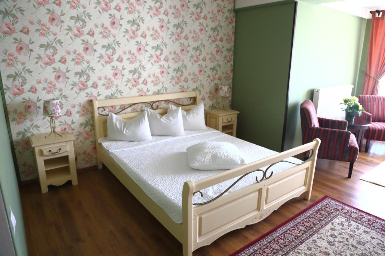 Boutique Vila White Duchess Năvodari Exterior foto